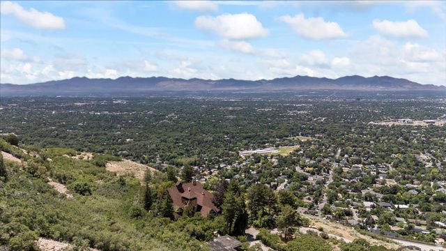 5060 S MILE HIGH DR, Salt Lake City, UT 84124