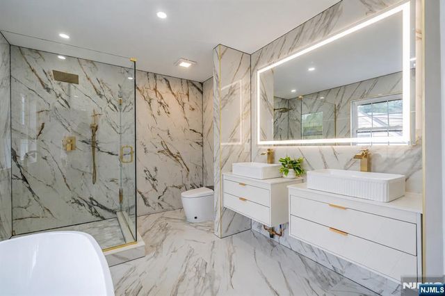 55 Long Hill Drive, Clifton, NJ 07013