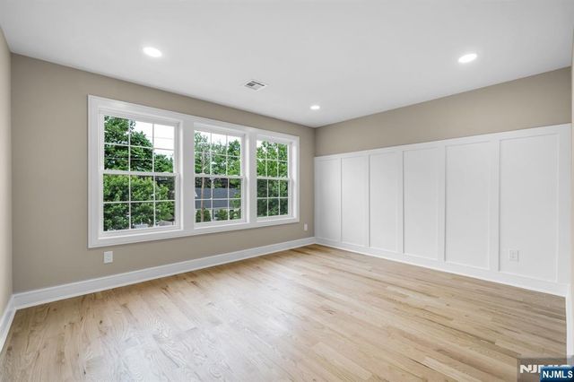 55 Long Hill Drive, Clifton, NJ 07013