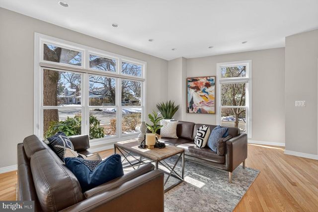 2733 N LEXINGTON ST N, Arlington, VA 22207