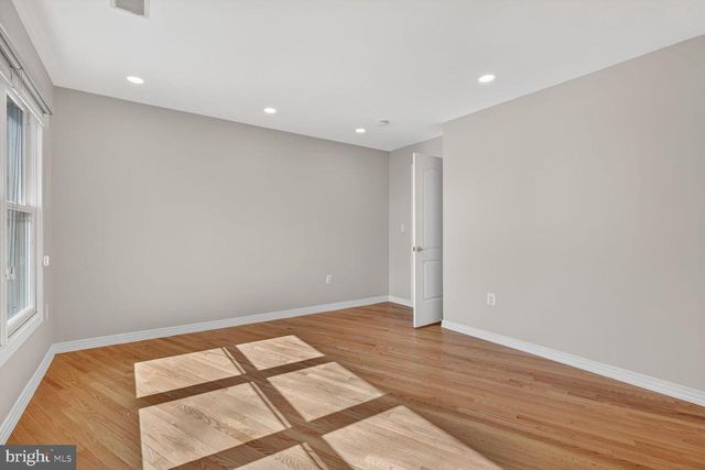 2733 N LEXINGTON ST N, Arlington, VA 22207