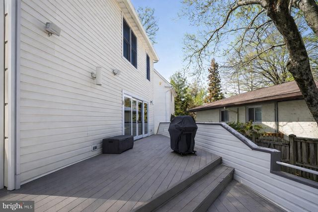 2733 N LEXINGTON ST N, Arlington, VA 22207