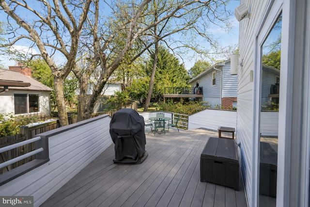 2733 N LEXINGTON ST N, Arlington, VA 22207