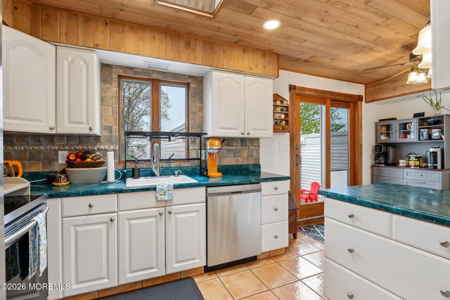 3138 Oceanic Drive, Toms River, NJ 08753