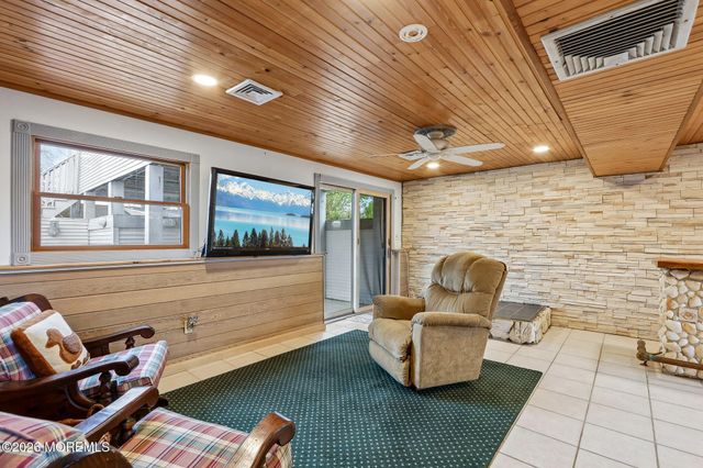 3138 Oceanic Drive, Toms River, NJ 08753