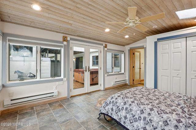 3138 Oceanic Drive, Toms River, NJ 08753