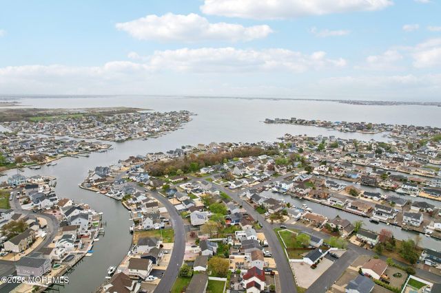 3138 Oceanic Drive, Toms River, NJ 08753