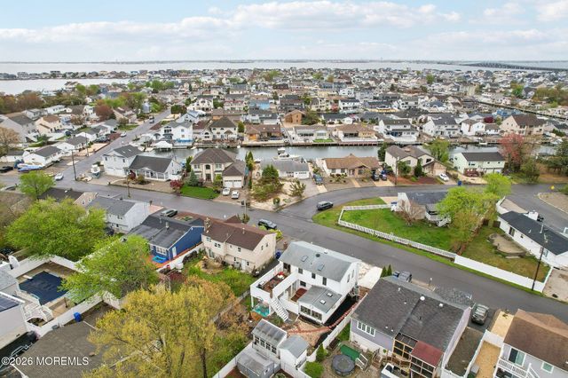 3138 Oceanic Drive, Toms River, NJ 08753