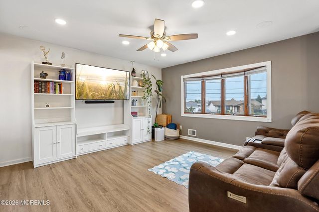 3138 Oceanic Drive, Toms River, NJ 08753