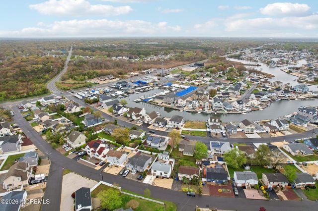 3138 Oceanic Drive, Toms River, NJ 08753