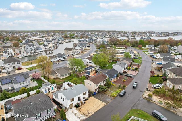 3138 Oceanic Drive, Toms River, NJ 08753