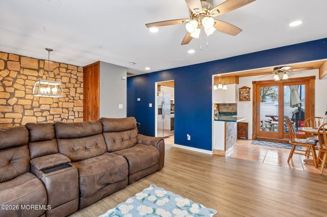 3138 Oceanic Drive, Toms River, NJ 08753