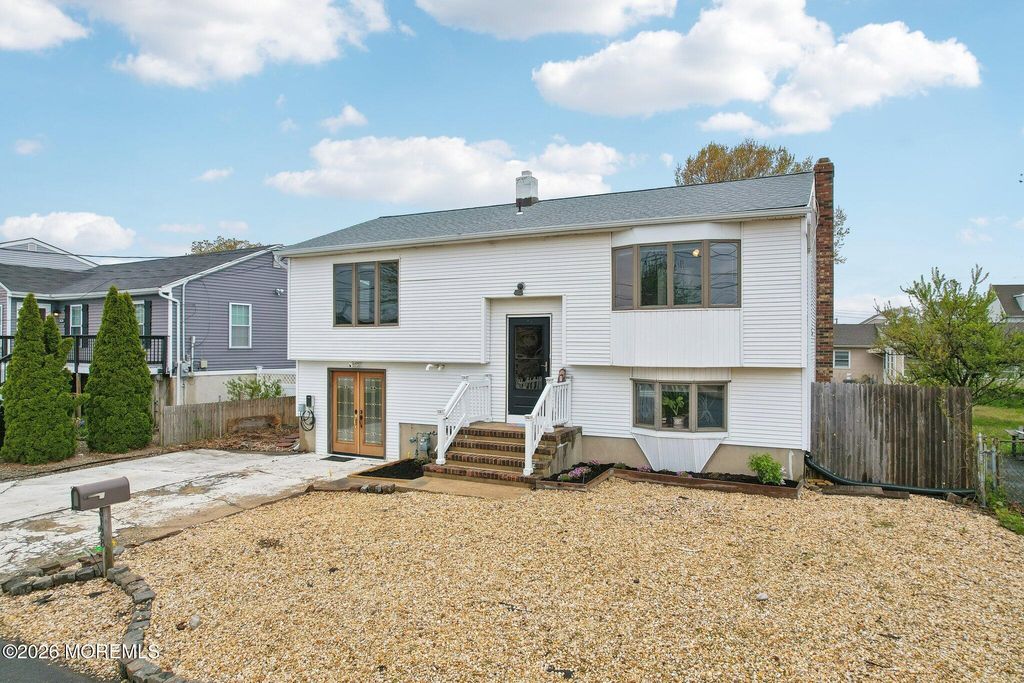 3138 Oceanic Drive, Toms River, NJ 08753