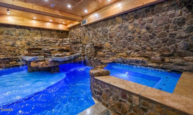 2328 Mimosa Drive, Sevierville, TN 37862