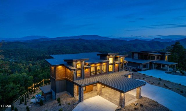 2328 Mimosa Drive, Sevierville, TN 37862