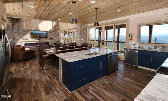 2328 Mimosa Drive, Sevierville, TN 37862