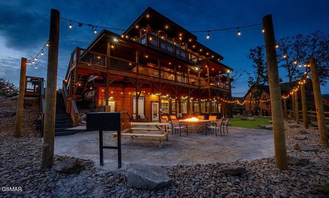 2328 Mimosa Drive, Sevierville, TN 37862