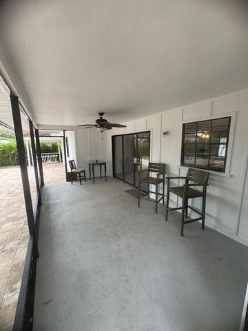 699 Ixoria Avenue, Fort Pierce, FL 34982