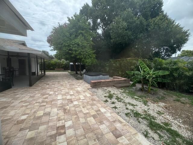 699 Ixoria Avenue, Fort Pierce, FL 34982