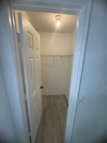 699 Ixoria Avenue, Fort Pierce, FL 34982