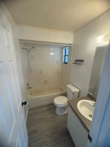 699 Ixoria Avenue, Fort Pierce, FL 34982
