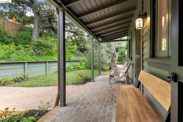 1101 Mountain Blvd, Oakland, CA 94611