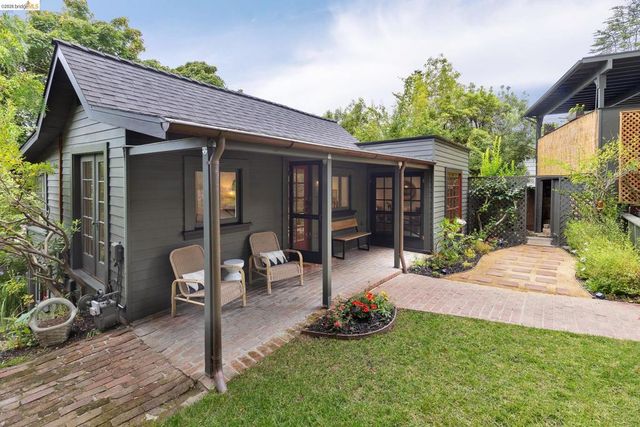 1101 Mountain Blvd, Oakland, CA 94611
