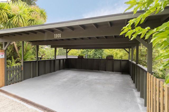 1101 Mountain Blvd, Oakland, CA 94611