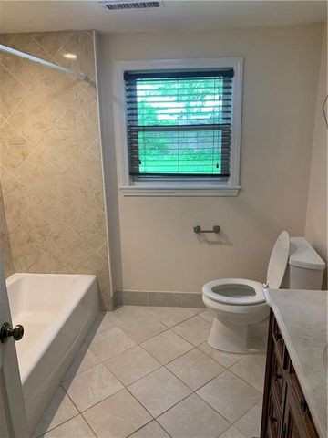 57 middle Highway, Barrington, RI 02806