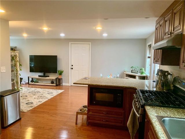 57 middle Highway, Barrington, RI 02806