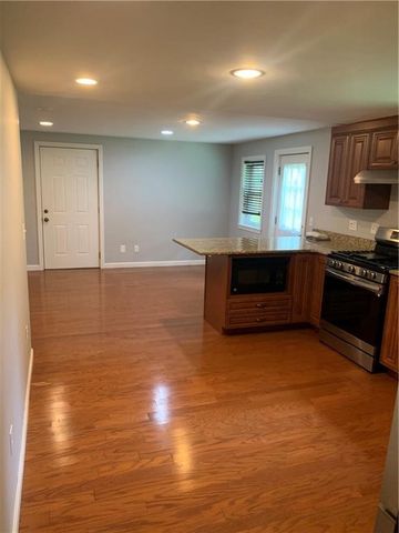 57 middle Highway, Barrington, RI 02806