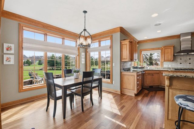 1267 Mary Hill CIRCLE, Hartland, WI 53029