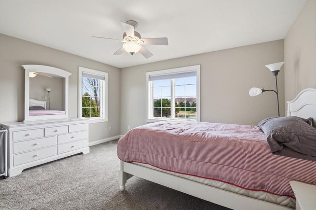 1267 Mary Hill CIRCLE, Hartland, WI 53029