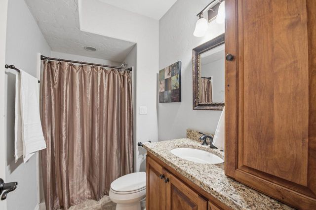 1267 Mary Hill CIRCLE, Hartland, WI 53029