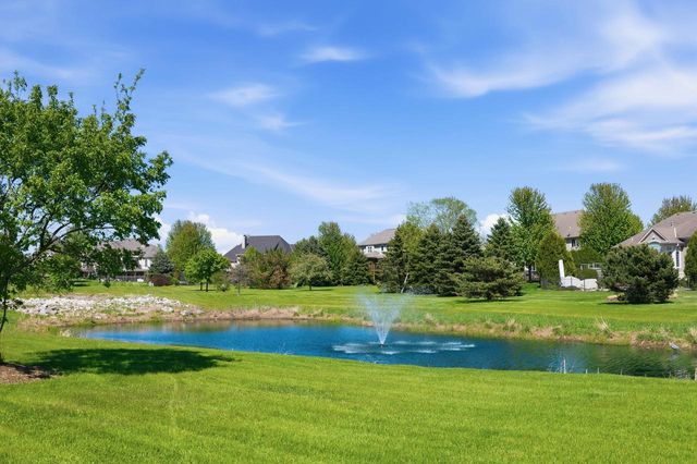 1267 Mary Hill CIRCLE, Hartland, WI 53029