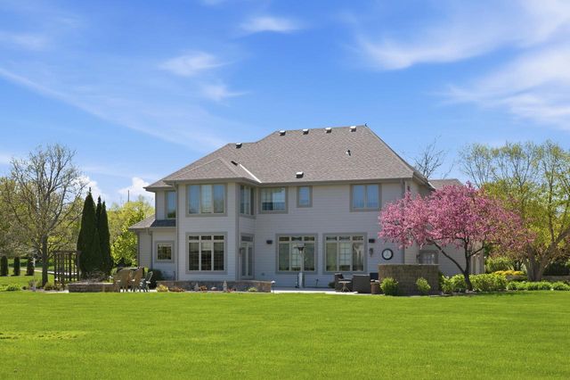 1267 Mary Hill CIRCLE, Hartland, WI 53029