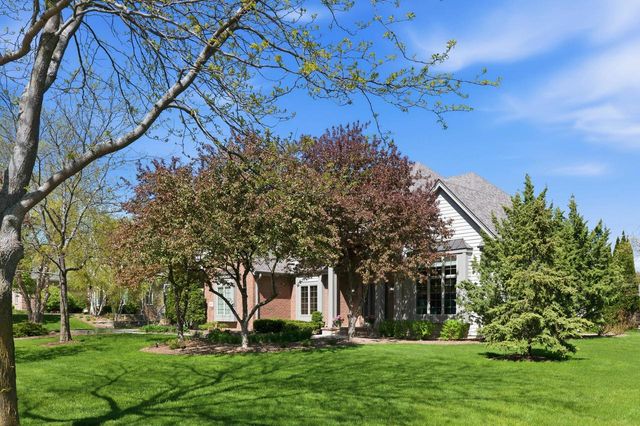 1267 Mary Hill CIRCLE, Hartland, WI 53029