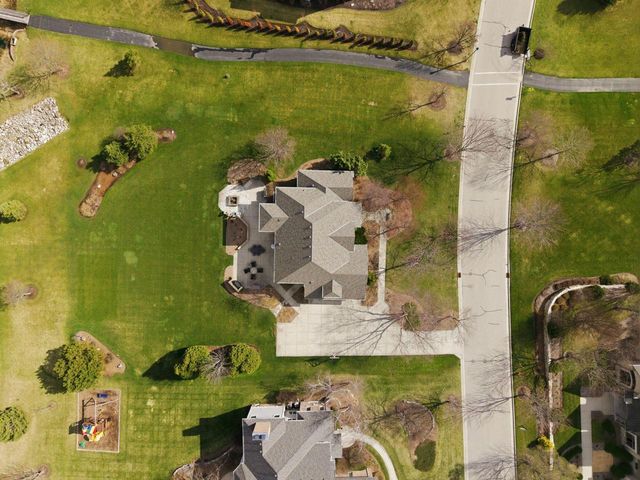 1267 Mary Hill CIRCLE, Hartland, WI 53029