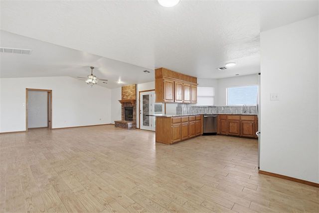 17168 W Gore Blvd, Cache, OK 73527