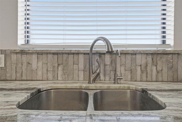 17168 W Gore Blvd, Cache, OK 73527