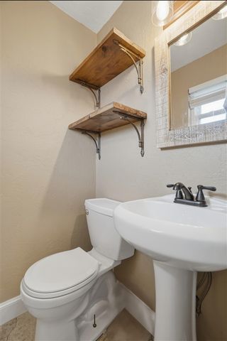 17168 W Gore Blvd, Cache, OK 73527