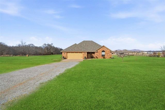 17168 W Gore Blvd, Cache, OK 73527