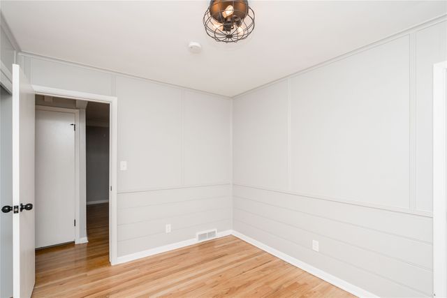 2101 30th Street, Des Moines, IA 50310