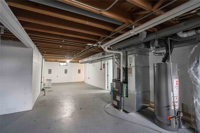 2101 30th Street, Des Moines, IA 50310