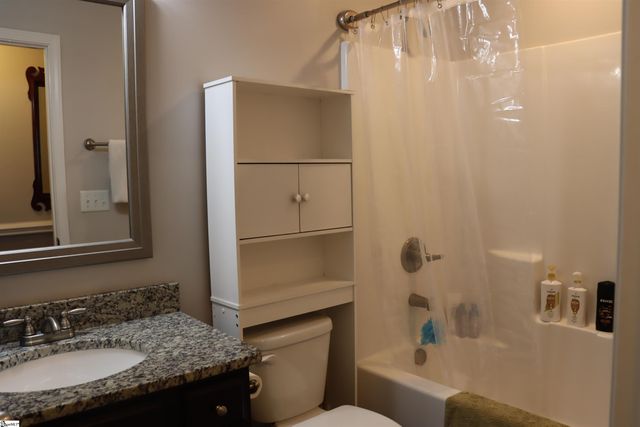306 Highland Springs Loop, Inman, SC 29349