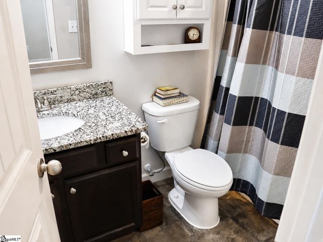 306 Highland Springs Loop, Inman, SC 29349