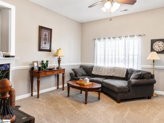 306 Highland Springs Loop, Inman, SC 29349