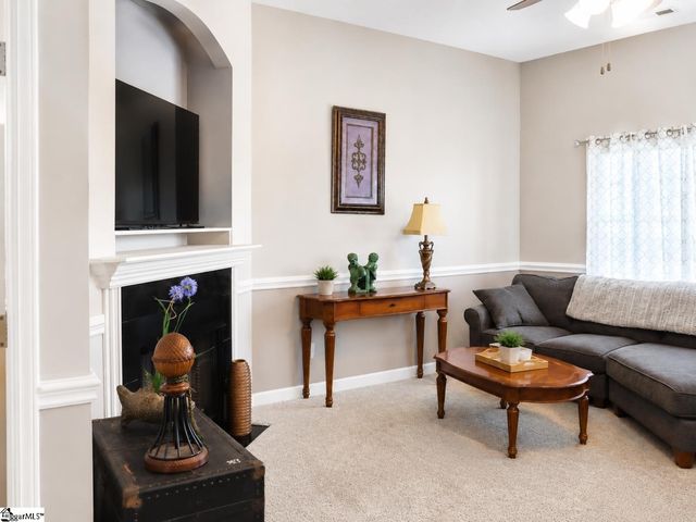 306 Highland Springs Loop, Inman, SC 29349