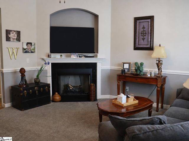 306 Highland Springs Loop, Inman, SC 29349