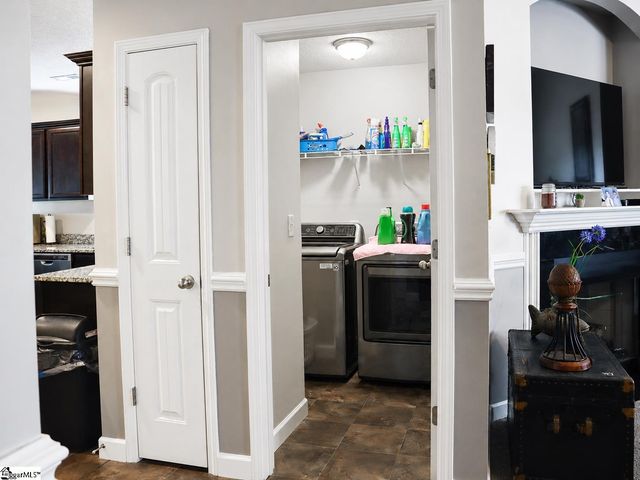 306 Highland Springs Loop, Inman, SC 29349
